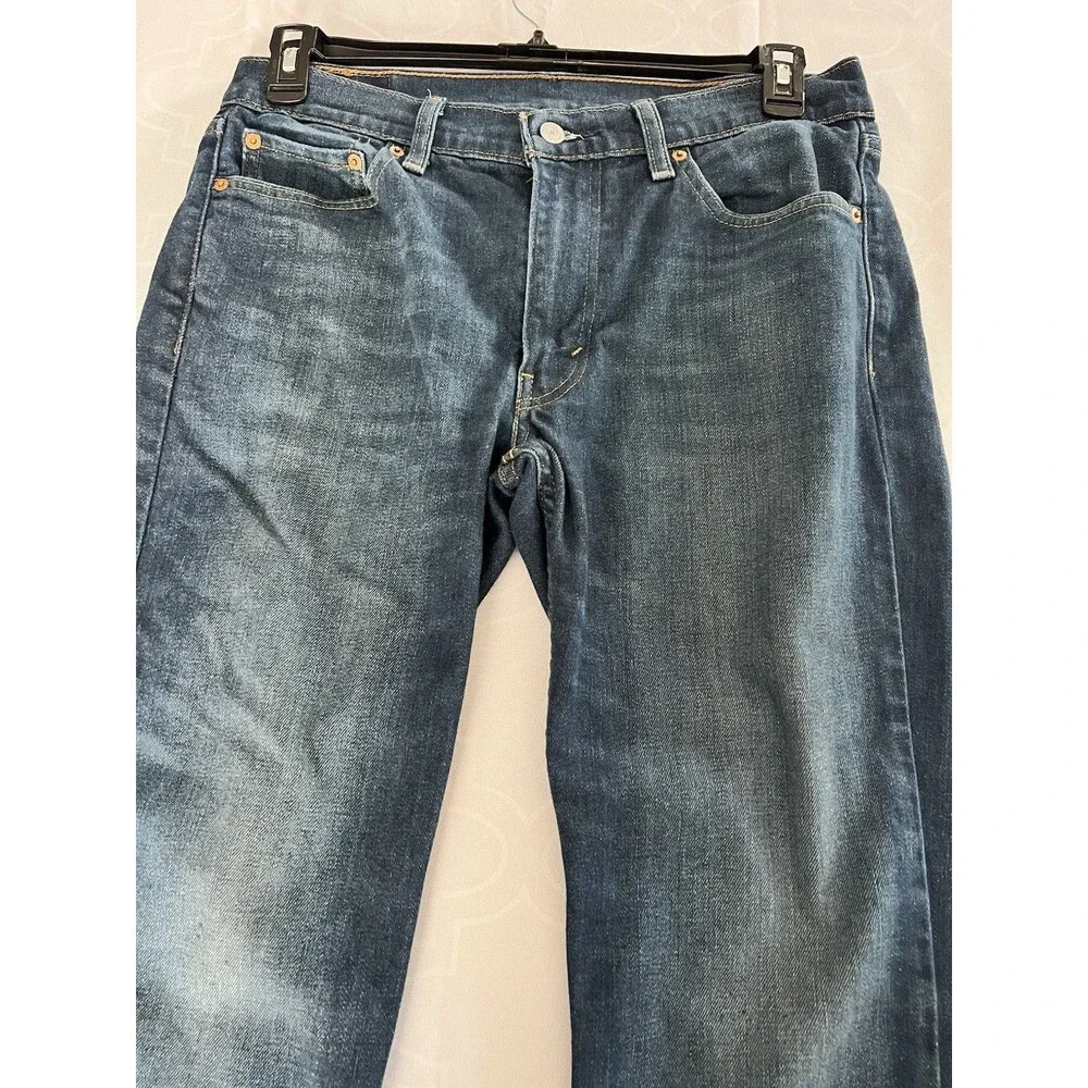 Levi’s 514 Straight Fit Medium Wash Blue Denim Jeans Men’s 33x30